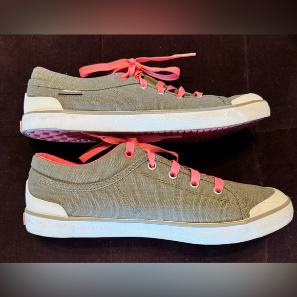 Teva Freewheel Canvas Shoe- Size 9.5 - Picture 3 of 8